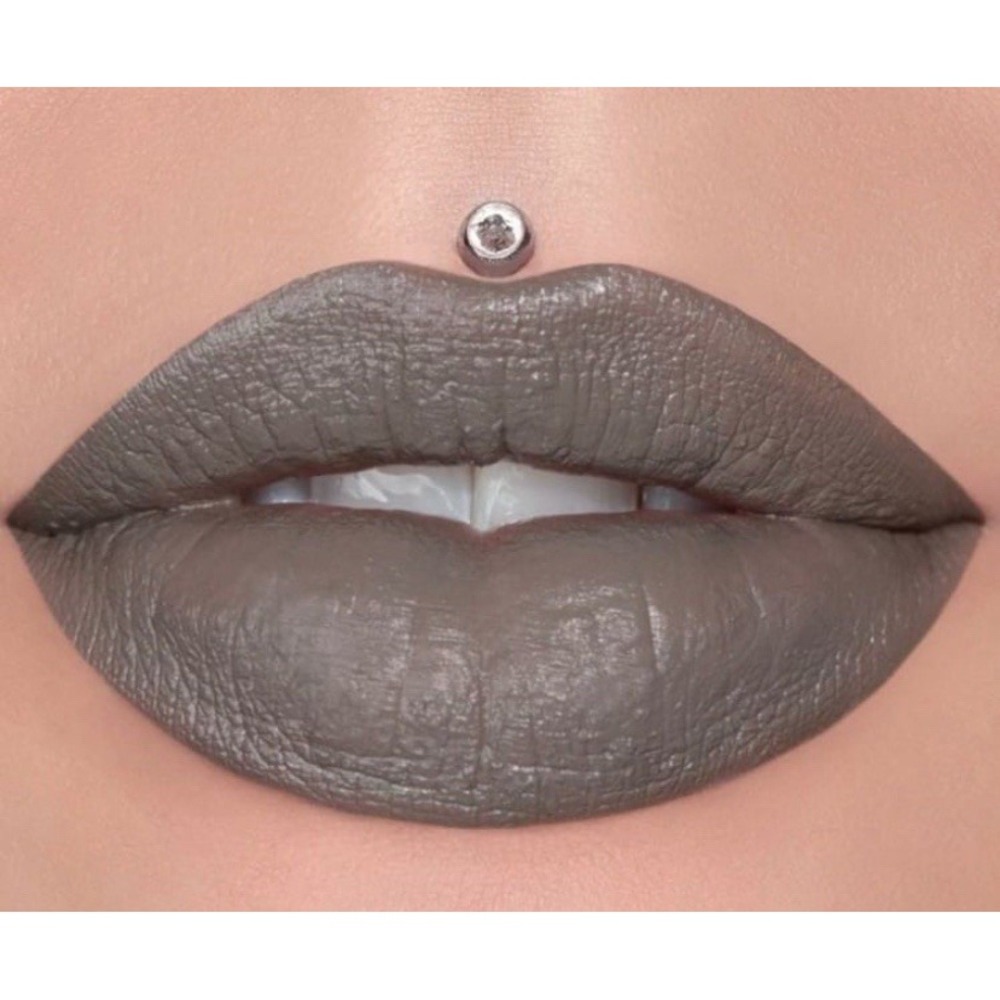 New in box jeffree star trap lipstick shade grave digger